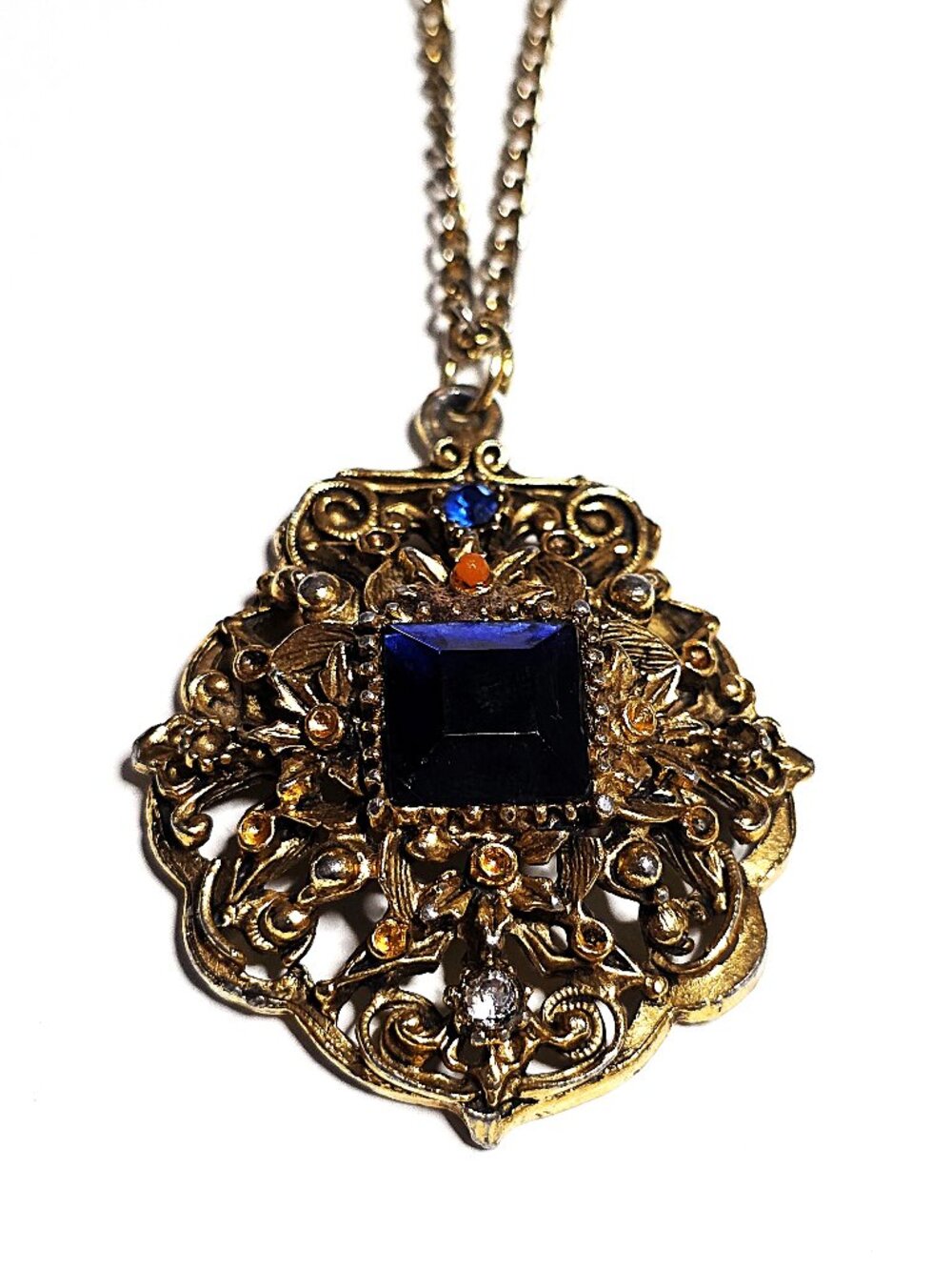 Victorian revival gold-tone pendant necklace
